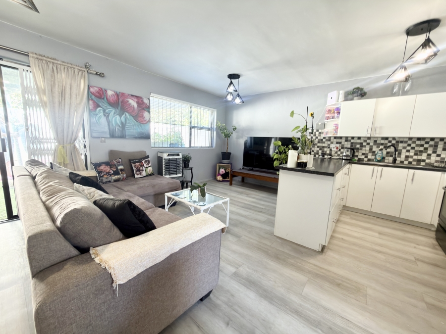 2 Bedroom Property for Sale in Flamingo Vlei Western Cape
